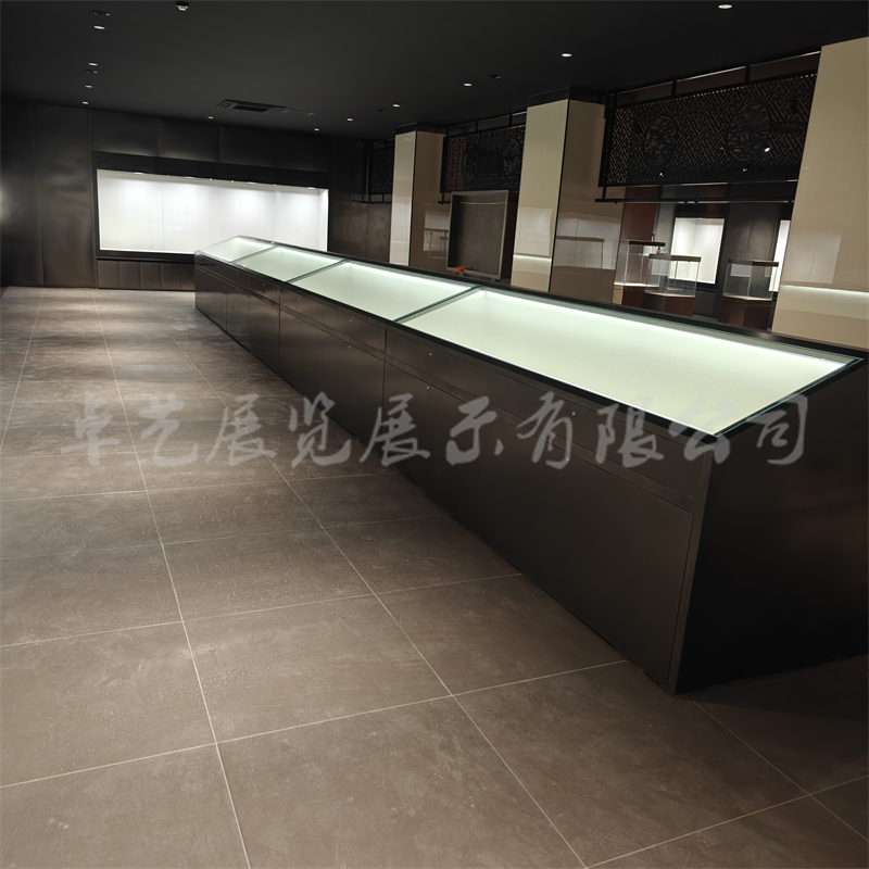 安微天宝楼超长双面展示平柜